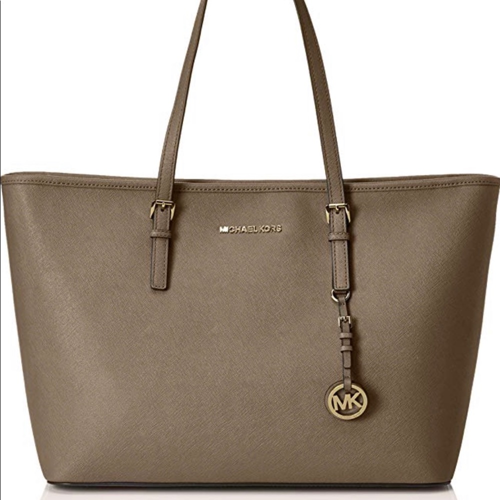 Michael Kors Large Multifunction Jet Set Tote